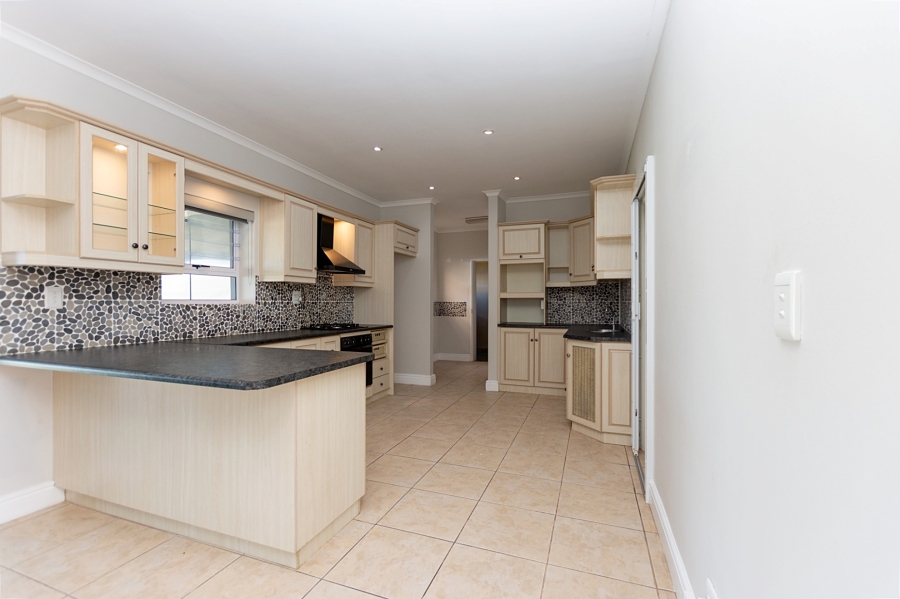 3 Bedroom Property for Sale in Country Club Western Cape